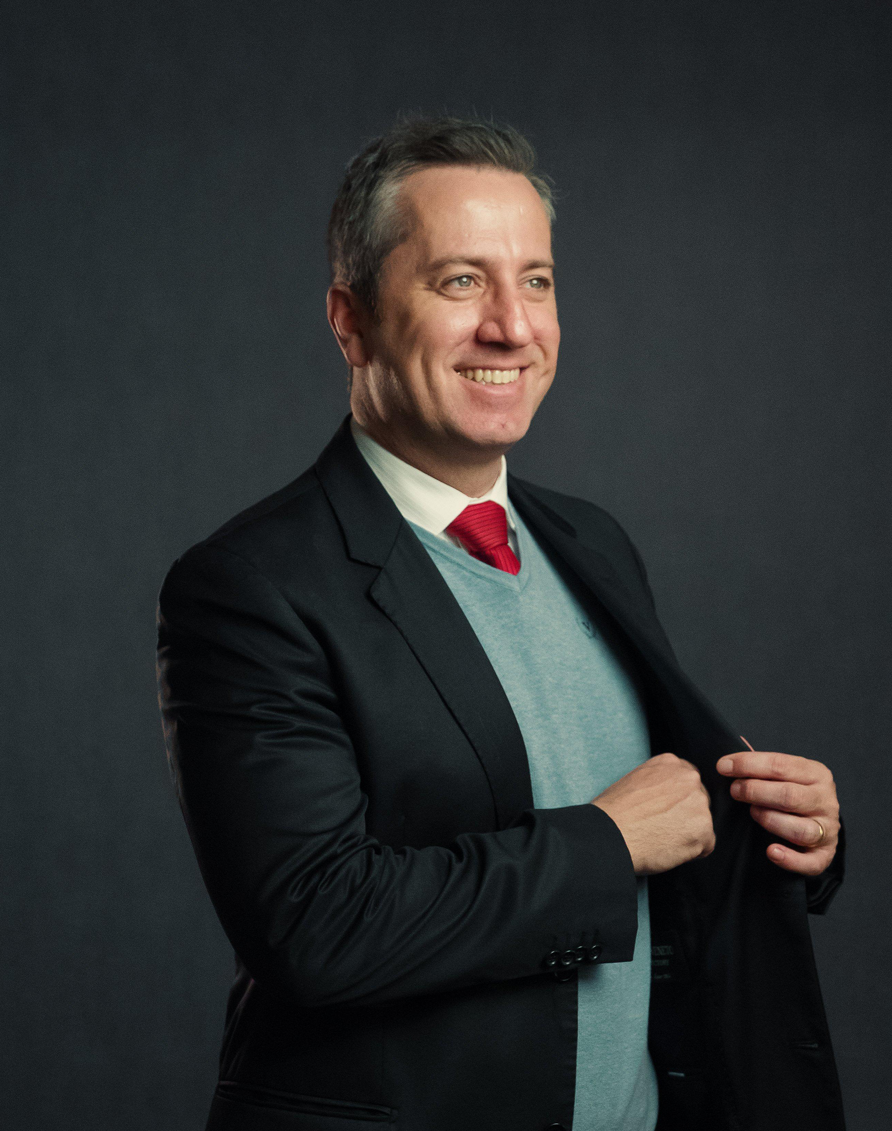 Edner Goulart de Oliveira Advogado Fundador